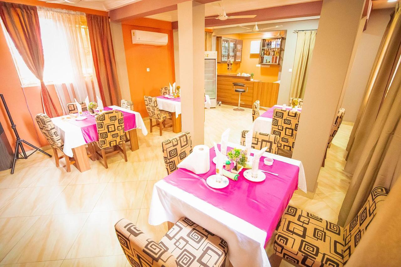 Hilton View Hotel Ogbodjo Kültér fotó