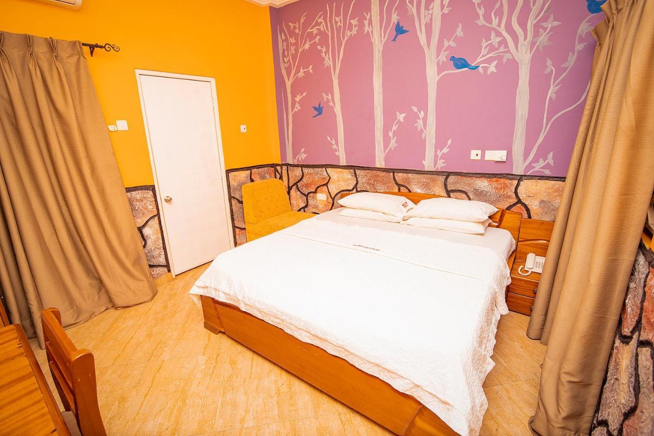 Hilton View Hotel Ogbodjo Kültér fotó