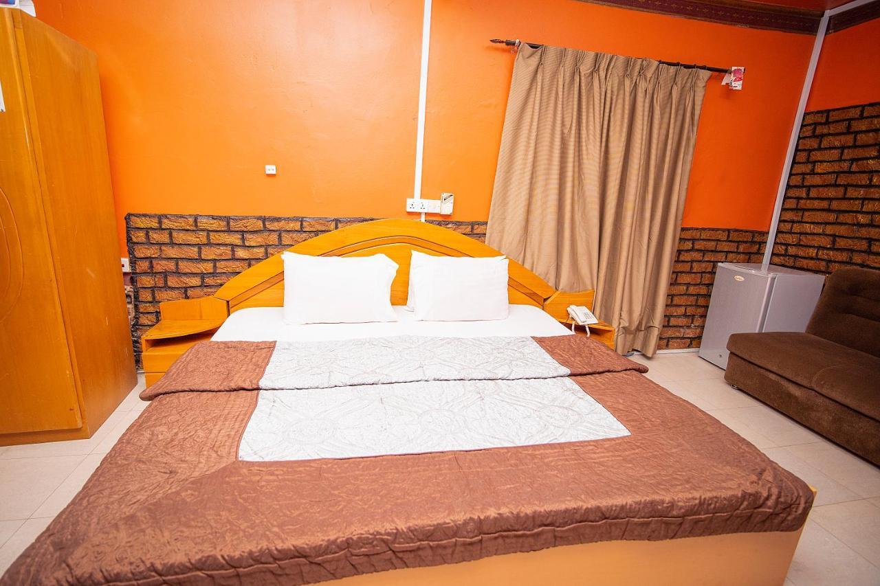 Hilton View Hotel Ogbodjo Kültér fotó