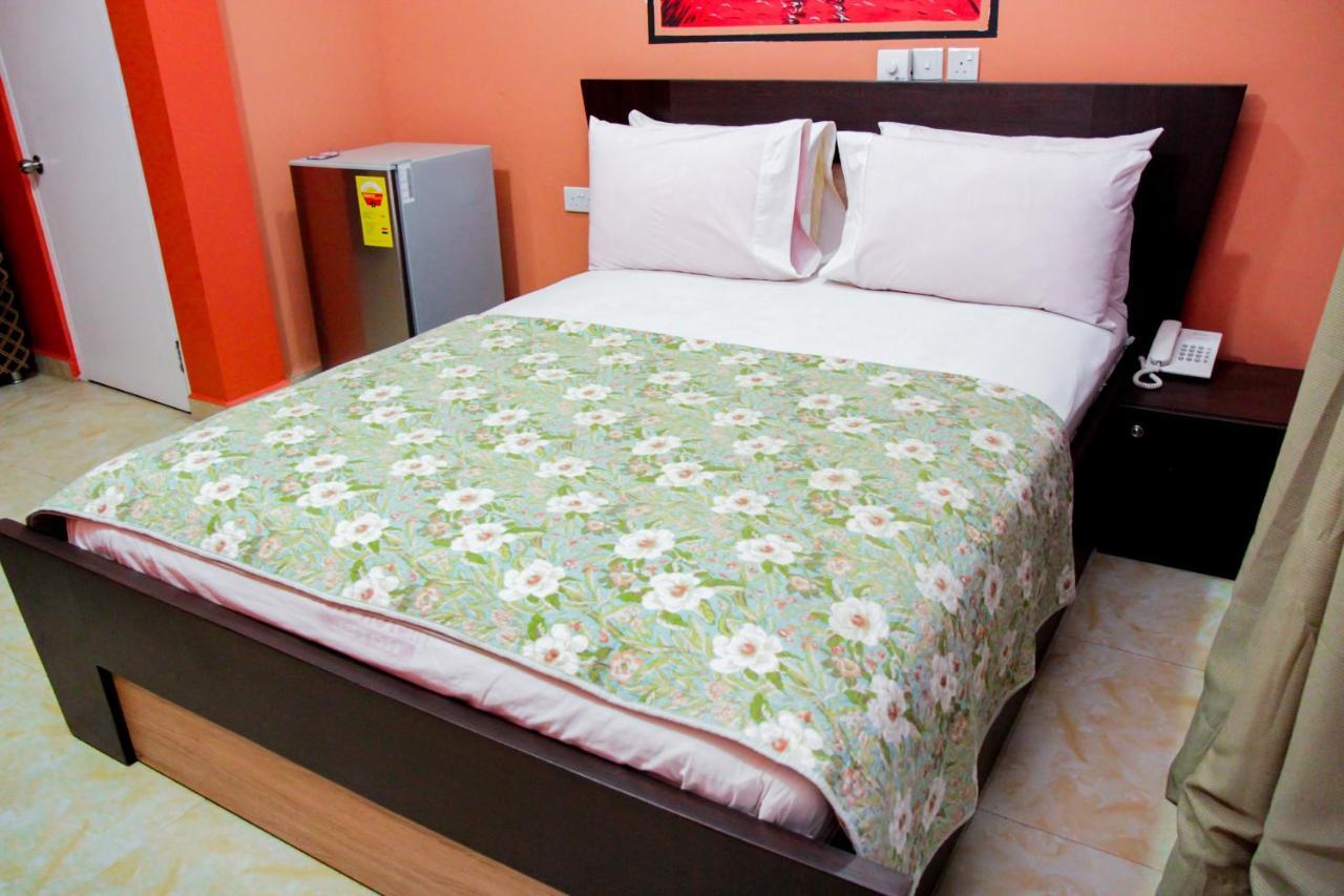 Hilton View Hotel Ogbodjo Kültér fotó