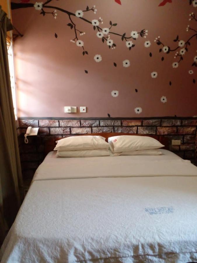 Hilton View Hotel Ogbodjo Kültér fotó